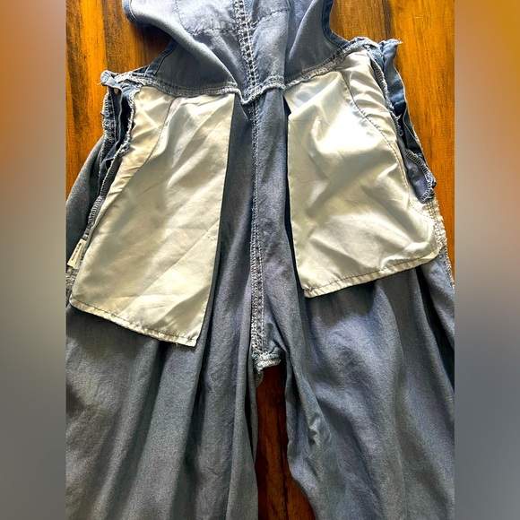 EUC - Never Worn-Jean Wide Leg Over-Alls - Size Medium- (See Measurement Pics) - Picture 6 of 13